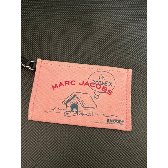 Marc Jacob’s x‎ Peanuts Snoopy Pink Canvas Graphic Print The Pouch Wristlet - Picture 2 of 11